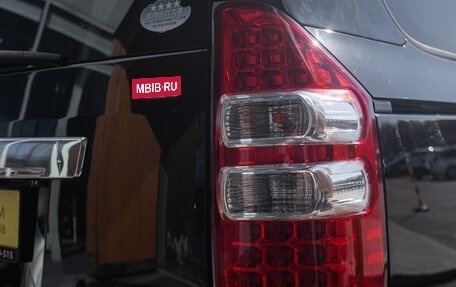 Toyota Noah III, 2011 год, 1 325 000 рублей, 7 фотография