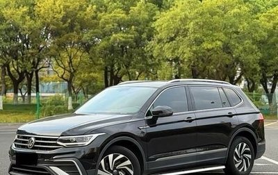 Volkswagen Tiguan II, 2022 год, 2 850 000 рублей, 1 фотография