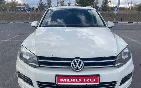 Volkswagen Touareg III, 2011 год, 1 790 000 рублей, 1 фотография