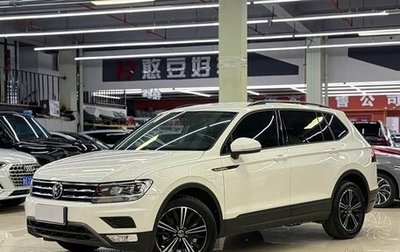 Volkswagen Tiguan II, 2021 год, 2 244 000 рублей, 1 фотография