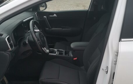 KIA Sportage IV рестайлинг, 2021 год, 2 355 000 рублей, 10 фотография