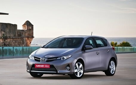 Toyota Auris II, 2014 год, 1 340 000 рублей, 1 фотография