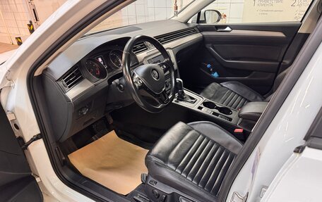 Volkswagen Passat B8 рестайлинг, 2016 год, 1 530 000 рублей, 14 фотография