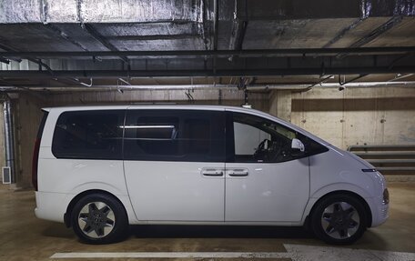 Hyundai Staria, 2021 год, 3 850 000 рублей, 6 фотография