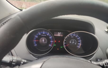 Hyundai ix35 I рестайлинг, 2014 год, 750 000 рублей, 9 фотография