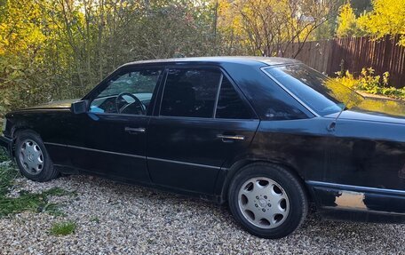 Mercedes-Benz E-Класс, 1994 год, 480 000 рублей, 3 фотография