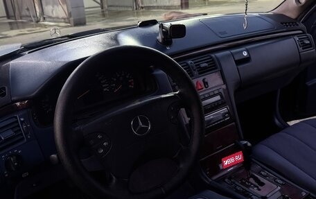 Mercedes-Benz E-Класс, 2001 год, 599 999 рублей, 7 фотография