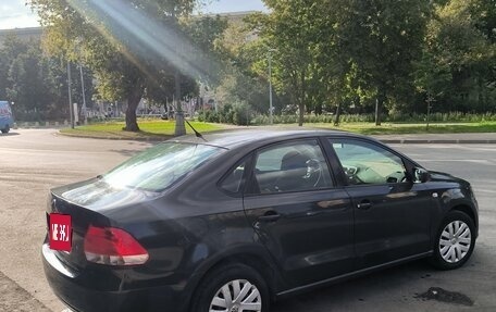 Volkswagen Polo VI (EU Market), 2011 год, 860 000 рублей, 3 фотография