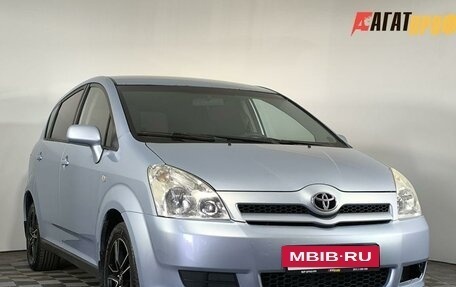 Toyota Corolla Verso I, 2006 год, 653 000 рублей, 3 фотография