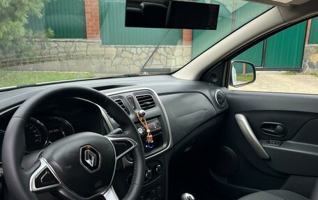 Renault Logan II, 2020 год, 600 000 рублей, 6 фотография