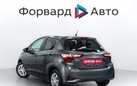Toyota Vitz, 2019 год, 949 000 рублей, 5 фотография