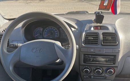 Hyundai Accent II, 2008 год, 340 000 рублей, 17 фотография