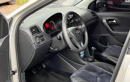 Volkswagen Polo VI (EU Market), 2011 год, 850 000 рублей, 15 фотография