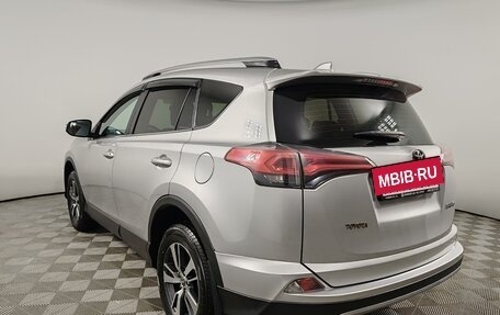 Toyota RAV4, 2018 год, 2 159 000 рублей, 7 фотография