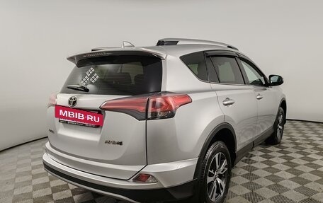 Toyota RAV4, 2018 год, 2 159 000 рублей, 5 фотография