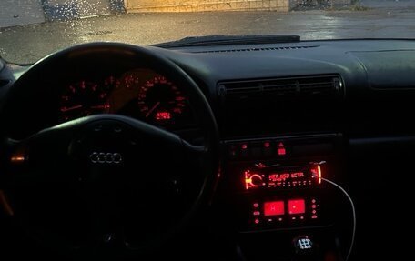 Audi A4, 1996 год, 249 000 рублей, 3 фотография