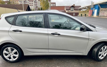 Hyundai Solaris II рестайлинг, 2013 год, 3 фотография