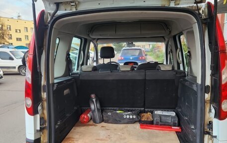 Renault Kangoo II рестайлинг, 2012 год, 800 000 рублей, 8 фотография