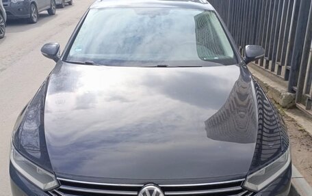 Volkswagen Passat B8 рестайлинг, 2015 год, 1 690 000 рублей, 2 фотография