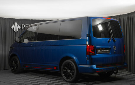 Volkswagen Caravelle T6 рестайлинг, 2020 год, 5 800 000 рублей, 4 фотография