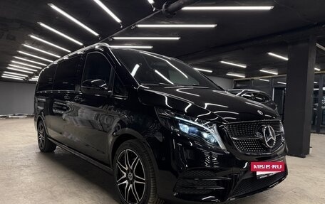 Mercedes-Benz V-Класс, 2024 год, 14 600 000 рублей, 3 фотография