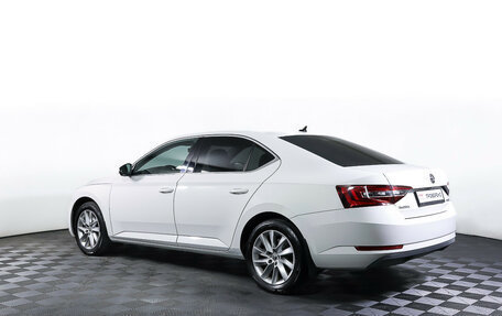 Skoda Superb III рестайлинг, 2017 год, 1 849 000 рублей, 7 фотография