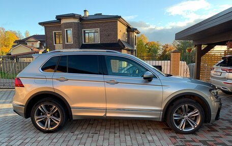 Volkswagen Tiguan II, 2018 год, 2 380 000 рублей, 11 фотография