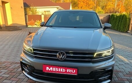 Volkswagen Tiguan II, 2018 год, 2 380 000 рублей, 15 фотография