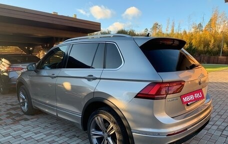 Volkswagen Tiguan II, 2018 год, 2 380 000 рублей, 13 фотография