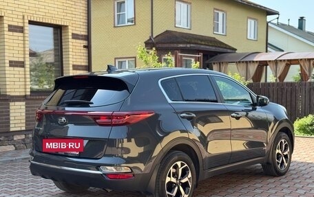 KIA Sportage IV рестайлинг, 2020 год, 2 100 000 рублей, 5 фотография