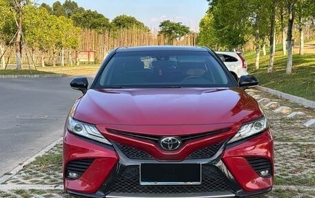 Toyota Camry, 2020 год, 2 500 000 рублей, 2 фотография