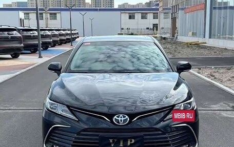 Toyota Camry, 2022 год, 2 300 000 рублей, 2 фотография
