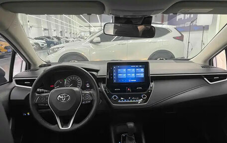 Toyota Corolla, 2021 год, 1 390 000 рублей, 8 фотография