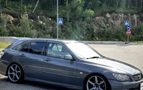 Toyota Altezza, 2002 год, 850 000 рублей, 2 фотография