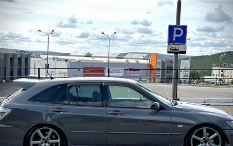 Toyota Altezza, 2002 год, 850 000 рублей, 3 фотография