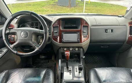 Mitsubishi Pajero III рестайлинг, 2004 год, 800 000 рублей, 8 фотография