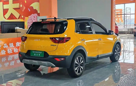 KIA Stonic, 2021 год, 1 200 000 рублей, 5 фотография