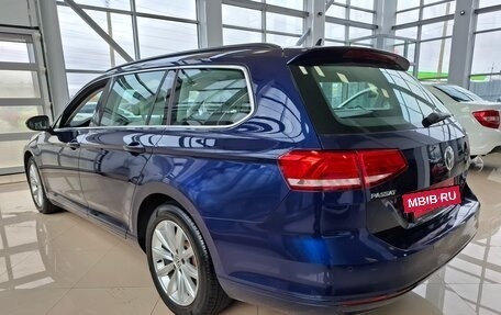 Volkswagen Passat B8 рестайлинг, 2018 год, 1 549 000 рублей, 7 фотография