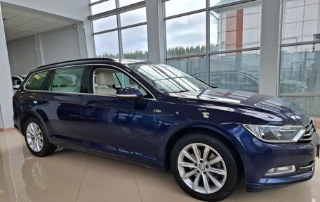 Volkswagen Passat B8 рестайлинг, 2018 год, 1 549 000 рублей, 13 фотография