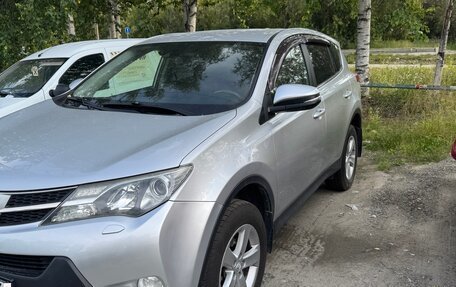 Toyota RAV4, 2013 год, 1 850 000 рублей, 2 фотография