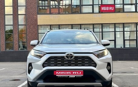 Toyota RAV4, 2022 год, 3 400 000 рублей, 5 фотография