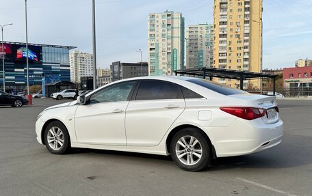 Hyundai Sonata VI, 2010 год, 930 000 рублей, 4 фотография