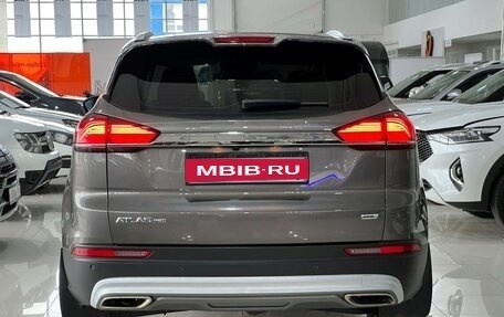 Geely Atlas, 2023 год, 2 200 000 рублей, 8 фотография
