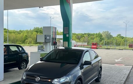 Volkswagen Polo VI (EU Market), 2011 год, 900 000 рублей, 1 фотография