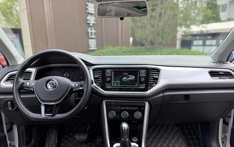 Volkswagen T-Roc I, 2021 год, 1 587 000 рублей, 9 фотография