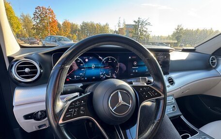 Mercedes-Benz E-Класс, 2021 год, 3 300 000 рублей, 33 фотография