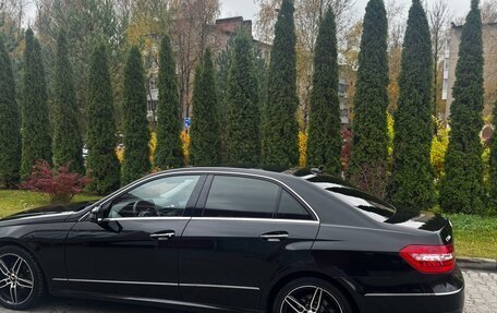Mercedes-Benz E-Класс, 2012 год, 1 900 000 рублей, 2 фотография