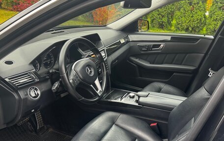 Mercedes-Benz E-Класс, 2012 год, 1 900 000 рублей, 13 фотография