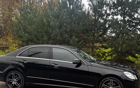 Mercedes-Benz E-Класс, 2012 год, 1 900 000 рублей, 8 фотография