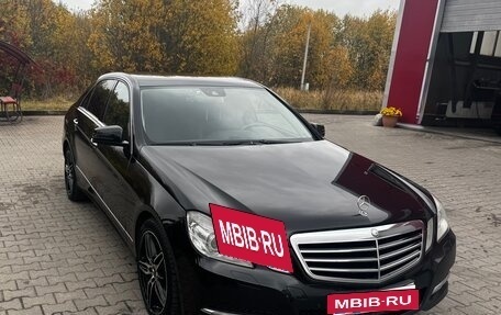 Mercedes-Benz E-Класс, 2012 год, 1 900 000 рублей, 6 фотография